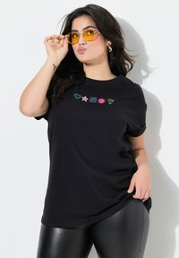 Angel of Style KOMFORT FIT VERZIERTE SMILEYS - T-Shirt print - black
