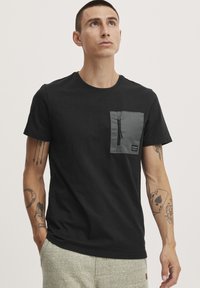 11 Project - PRFRODE - Basic T-shirt - black Thumbnail Image 1