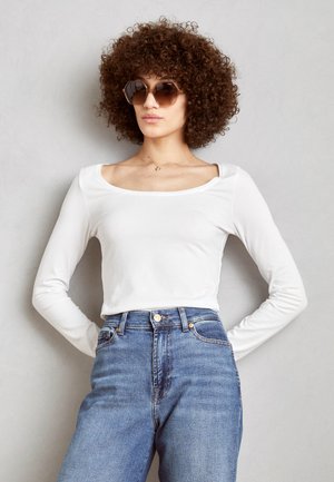 Long sleeved top - white