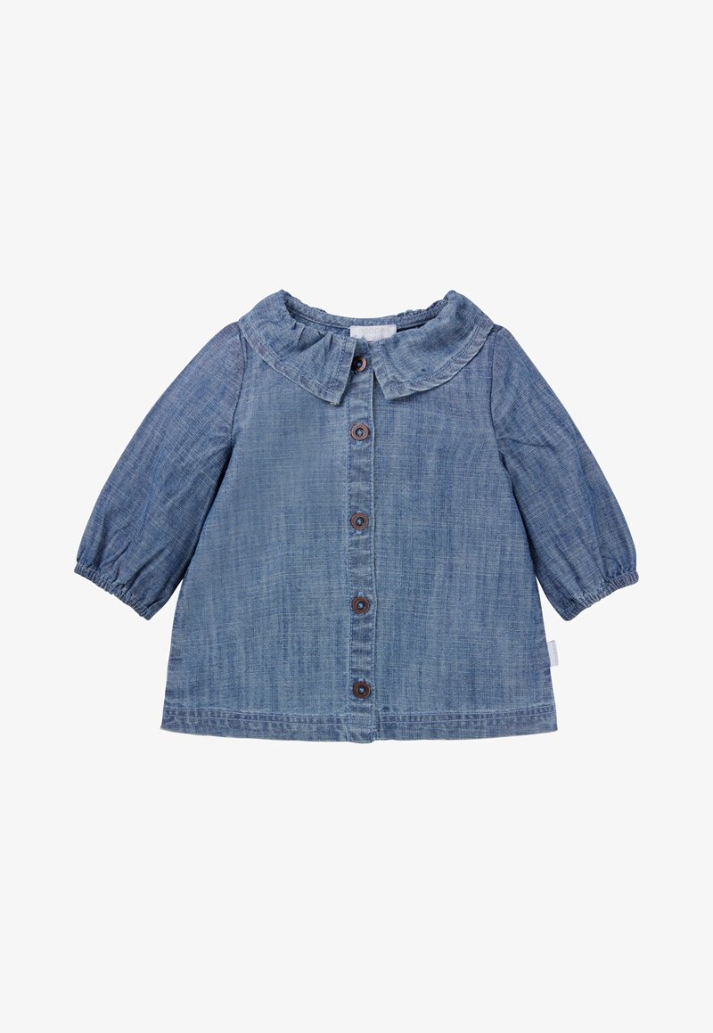 Jasnoniebieska sukienka dżinsowa z okrągłym kołnierzykiem, długimi bufiastymi rękawami i brązowymi guzikami z przodu. Miękka, teksturowana tkanina.