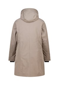 Beige waterdichte jas met capuchon, met een rechte snit, lange mouwen en zwarte accenten bij de polsen. Glad textuur en minimale details.