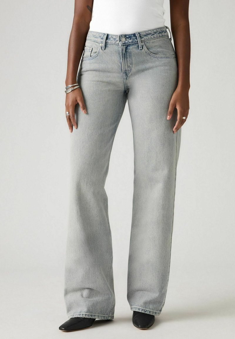 Levi's® GOOD GRADES - Vaqueros a campana - boss business