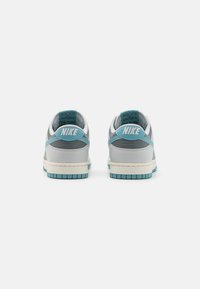 Nike Sportswear DUNK RETRO UNISEX - Sapatilhas - photon dust/denim turquoise/smoke grey/sail