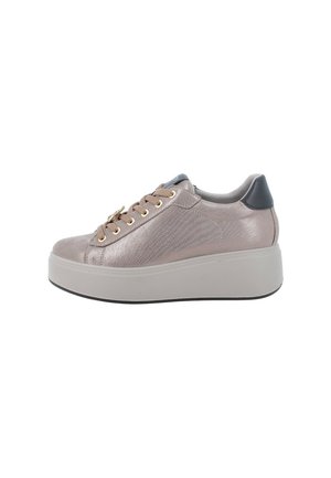 Sneaker platform donna in malva chiaro lucido con lacci beige e fascia nera sul tallone, con suola bianca spessa.