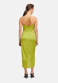 Vera Mont ABENDKLEID MIT RAFFUNG - Cocktailkleid/festliches Kleid - posh lemon