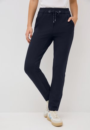 CASUAL FIT - Pantaloni sportivi - blau
