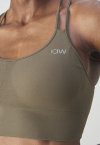 ICANIWILL DEFINE SEAMLESS BRA - Sujetadores deportivos con sujeción media - dark sand