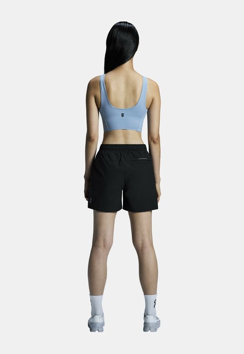 On Short de mujer 5" Core Negro — foto 3