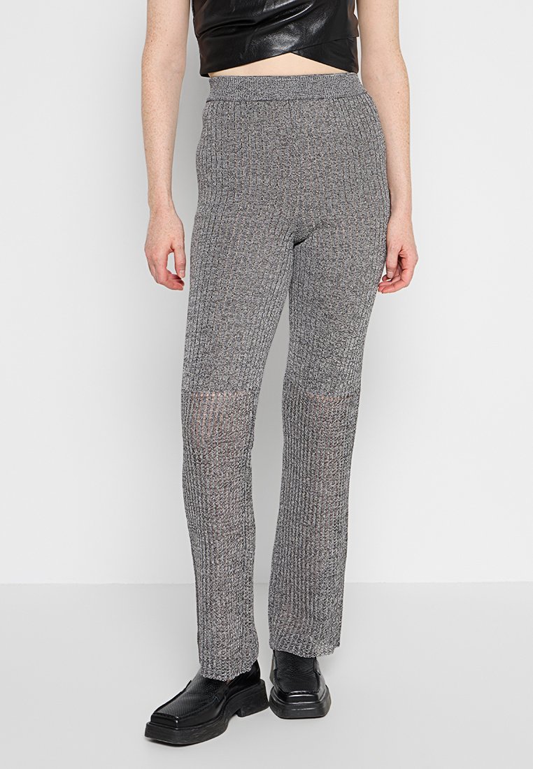 Nanushka Broek grijs