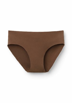 Brązowe bawełniane majtki bikini z gładką teksturą, niskim stanem i pełnym zakryciem z tyłu. Delikatne przeszycia na krawędziach.