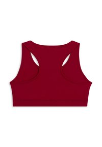Sujeción deportiva roja con una textura suave, tirantes anchos y un diseño de espalda en forma de corredor con acentos recortados. Sin hardware visible.
