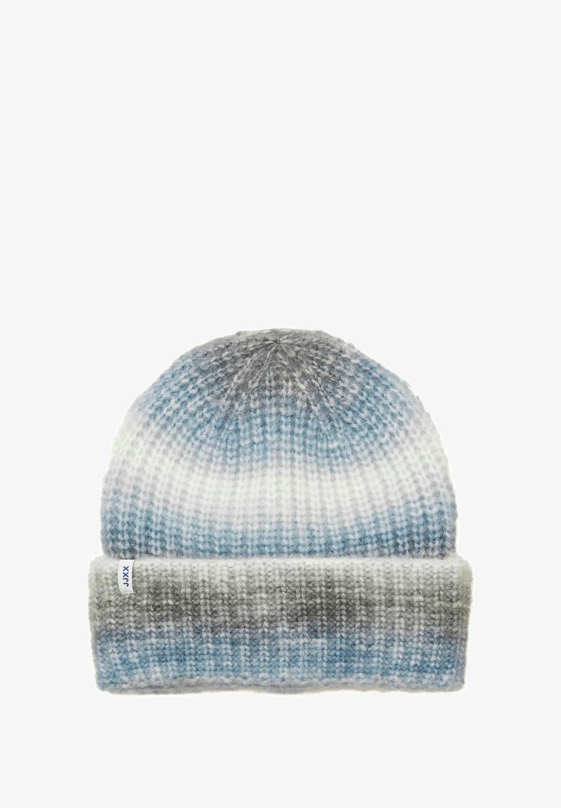 Kötött sapka kék és szürke árnyalatokban, bordázott felszínnel, hajtott szegéllyel és egy kis márkajellel.