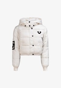 Wybrany, winter white