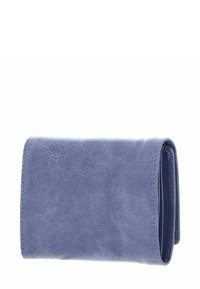 Portefeuille bi-fold en cuir bleu avec surpiqûres visibles, fermé et posé verticalement sur un fond blanc.