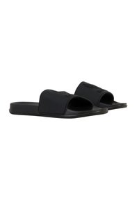 Zwarte instapsandalen met brede banden, platte zool en textuurdetails op de banden. Gemaakt van synthetisch materiaal.