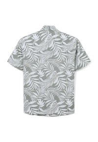 Camicia a maniche corte in tessuto grigio chiaro con grandi motivi di foglie tropicali bianche, colletto classico, orlo dritto e cucitura posteriore.