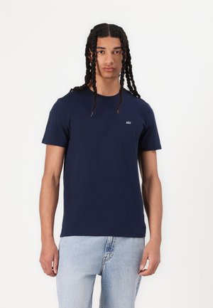 Navyblaues Baumwoll-T-Shirt mit kurzen Ärmeln und Rundhalsausschnitt. Verfügt über ein kleines Logo auf der Brust und eine lässige Passform.