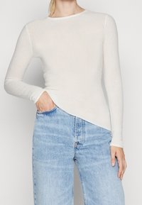 American Vintage Stickad tröja - off-white