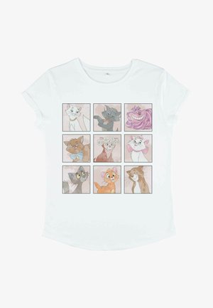 T-shirt blanc à manches courtes avec un collage de chats illustrés en format grille, sur des arrière-plans pastel doux mettant en valeur chaque personnage.