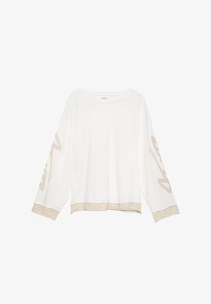 Fehér, hosszú ujjú póló, kerek nyakkivágással, bézs díszítéssel az ujjak végén és az alsó szegélyen, valamint bézs grafikai szöveggel az egyik ujjon.