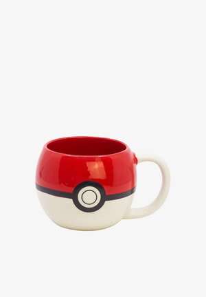 Tazza in ceramica rotonda con metà superiore rossa, metà inferiore bianca, striscia orizzontale nera e design a pulsante circolare, che ricorda una Poké Ball.