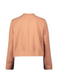 Gekürzte Jacke aus weichem Pfirsichstoff, mit langen Ärmeln, einem runden Ausschnitt und dezenten Faltendetails auf der Rückseite.