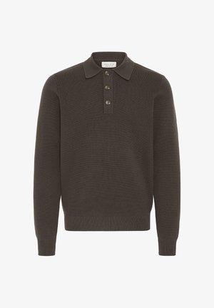 Brun strikket genser med krage, tre-knappslukking, lange ermer og ribbestrikket kant i nederste del og ved håndledd.