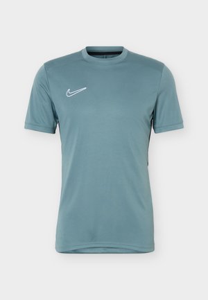 Muška sportska majica kratkih rukava u tirkiznoj boji, s okruglim izrezom i bijelim Nike swoosh logom na lijevoj strani prsa.