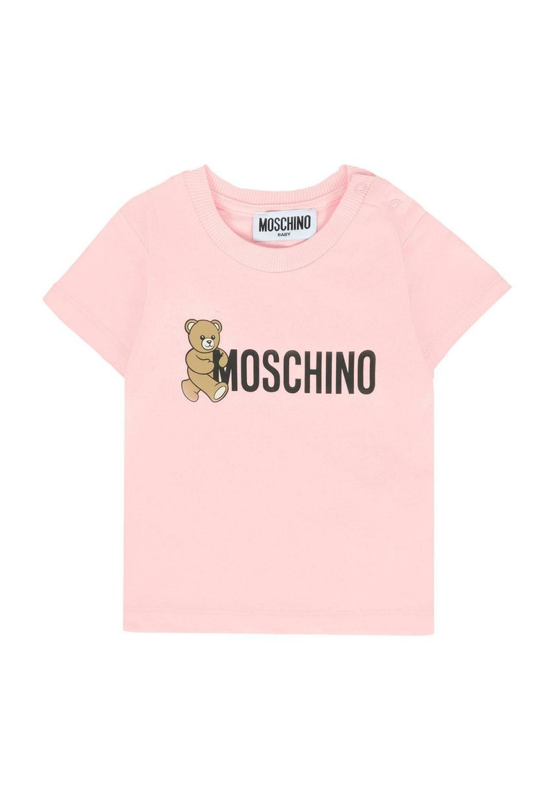 T-shirt corta a maniche corte rosa baby con un orsetto cartoon e la scritta "MOSCHINO" stampata in nero sul petto.