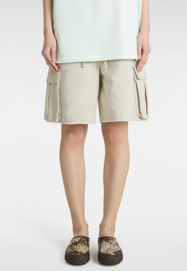 KAYLEE CARGO - Jeans Shorts - oatmeal