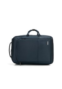 Marineblauwe reistas met een rechthoekige vorm, textuurstof, bovenhandvatten, een voorkantvak en metallic ritsdetails.