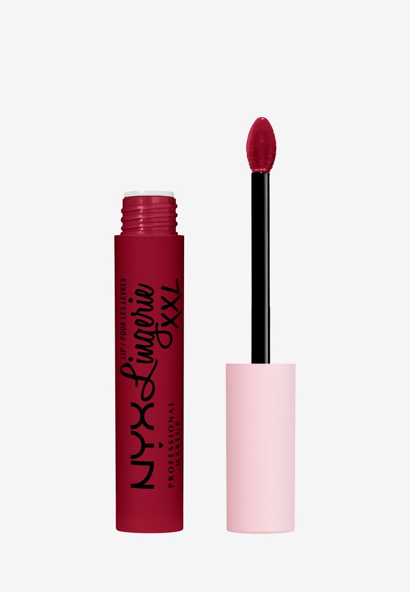 NYX Lip Lingerie XXL dans un tube rouge vif avec du texte noir. Comprend un applicateur noir avec une pointe douce et effilée pour une application précise.