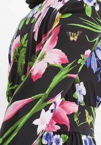 bonprix Vapaa-ajan mekko - black