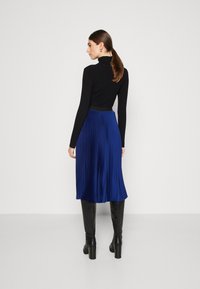 Armani Exchange SKIRT - Gonna a pieghe - blue speed