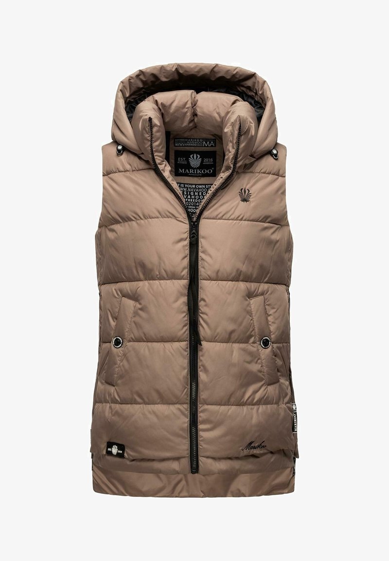 Gilet imbottito senza maniche color tabacco, con collo alto, zip anteriore e due tasche laterali con chiusura a scatto. Logo sul petto e sull'orlo.