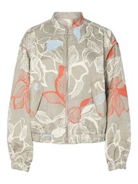 Prošívaná bomber bunda ve světle šedé barvě s květinovým vzorem v červené a modré. Disponuje stojáčkem, předním zipem a elastickými manžetami.