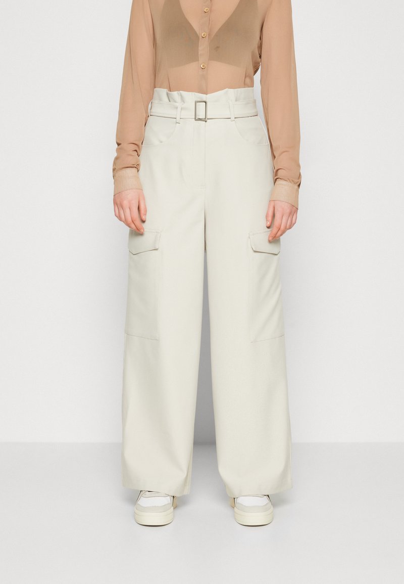 87Origins PAPER BAG TROUSERS Cargo trousers ecru/offwhite