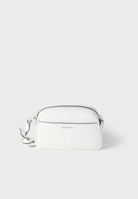 Unselected, optic white