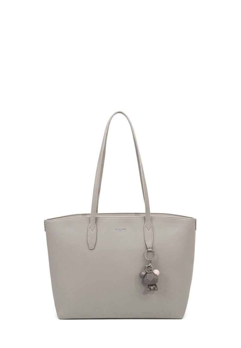 Grijze tote bag met dubbele handvatten, gemaakt van glad synthetisch materiaal. Heeft een charm met een beer en gekleurde accenten. Eenvoudig rechthoekig ontwerp.