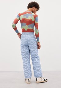 COACH LONG SLEEVE UNISEX - T-shirt à manches longues - deep orange/twilight multi