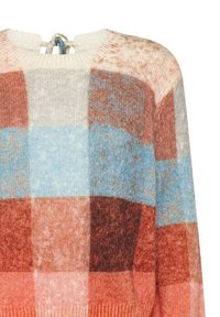Maglione lavorato a maglia con ampi blocchi di colore orizzontali e verticali nelle tonalità di arancione, blu, beige e marrone, con scollo rotondo.