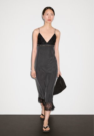 MIDI WITH DETAIL - Cocktail dress / Party dress - grey