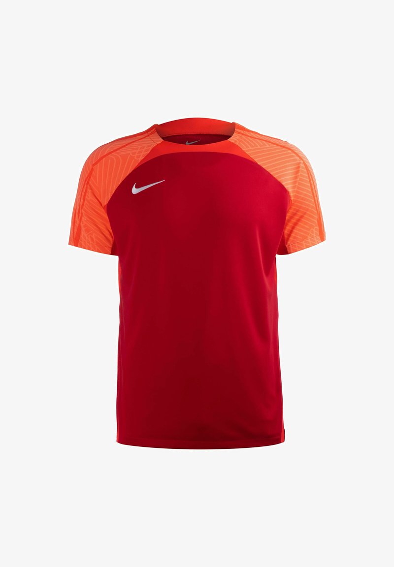 Maglietta sportiva rossa a maniche corte con spalle a fantasia arancione. Presenta un collo tondo e un logo Nike bianco sul lato superiore sinistro.