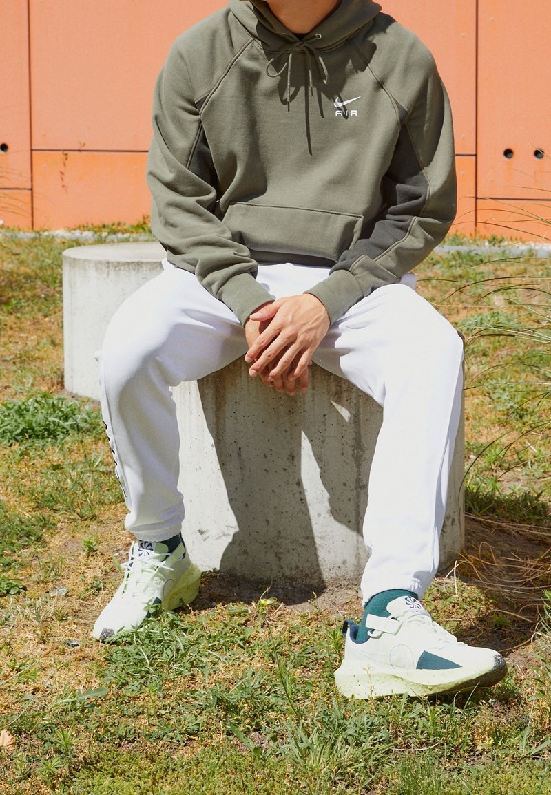 Nike Sportswear Sweat à capuche - olive