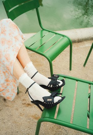 BIZUU, LAVILLY - High Heel Sandalette - black