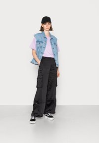 Weekday GARDA TROUSER - Calças cargo - black