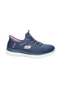 Marine waterdichte sneaker met een textuur van mesh bovenwerk, roze accenten, ronde neus en een wit gespikkelde zool. Heeft veters en branding aan de zijkant.