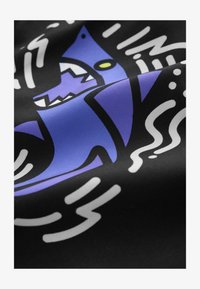 Geselecteerd, black jaws