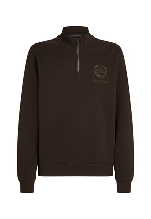 Maglione zip-up marrone con una finitura testurizzata, dotato di un colletto alto e di un piccolo logo ricamato sul petto. Maniche e orlo a coste.