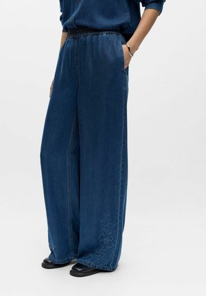 BESTICKTE - Ravne kavbojke - medium blue denim